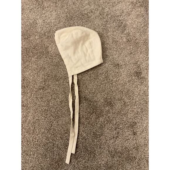 Dannie and Lilou White Linen Unisex Neck Tie Bonnet, 6-12 months - Picture 4 of 4